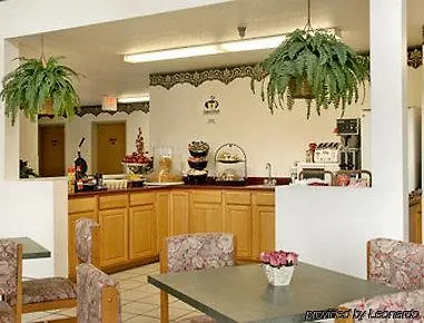 Super 8 By Wyndham Bedford 
